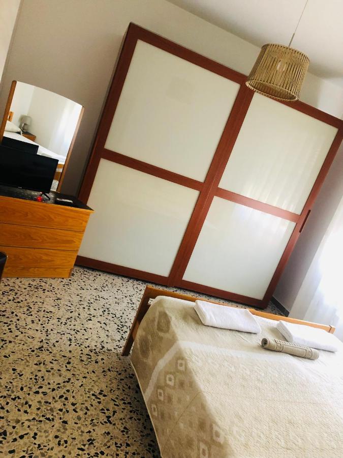B&B Dell'Amicizia Fano Bagian luar foto